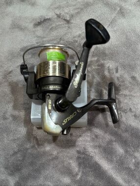 Shakespeare Cirrus CR035 EZ Cast Spinning Fishing Reel